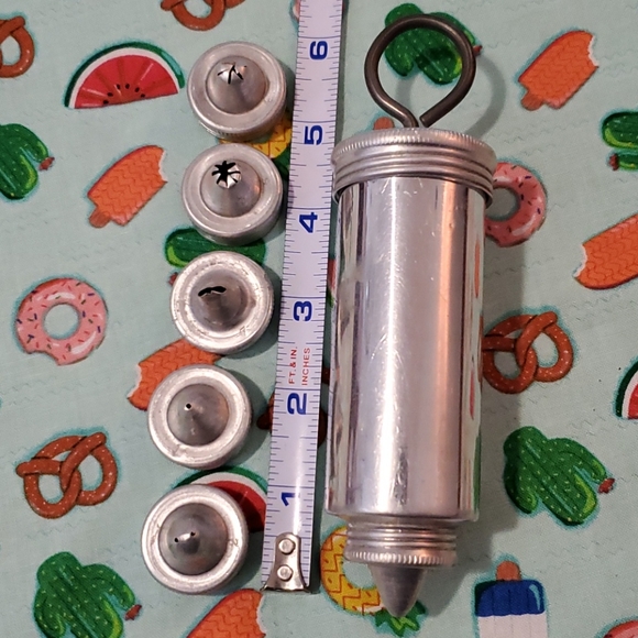 VTG Cake Decorator + 6 Tips Icing Frosting Baking Kitchen Tool Cupcake Home - Picture 3 of 14